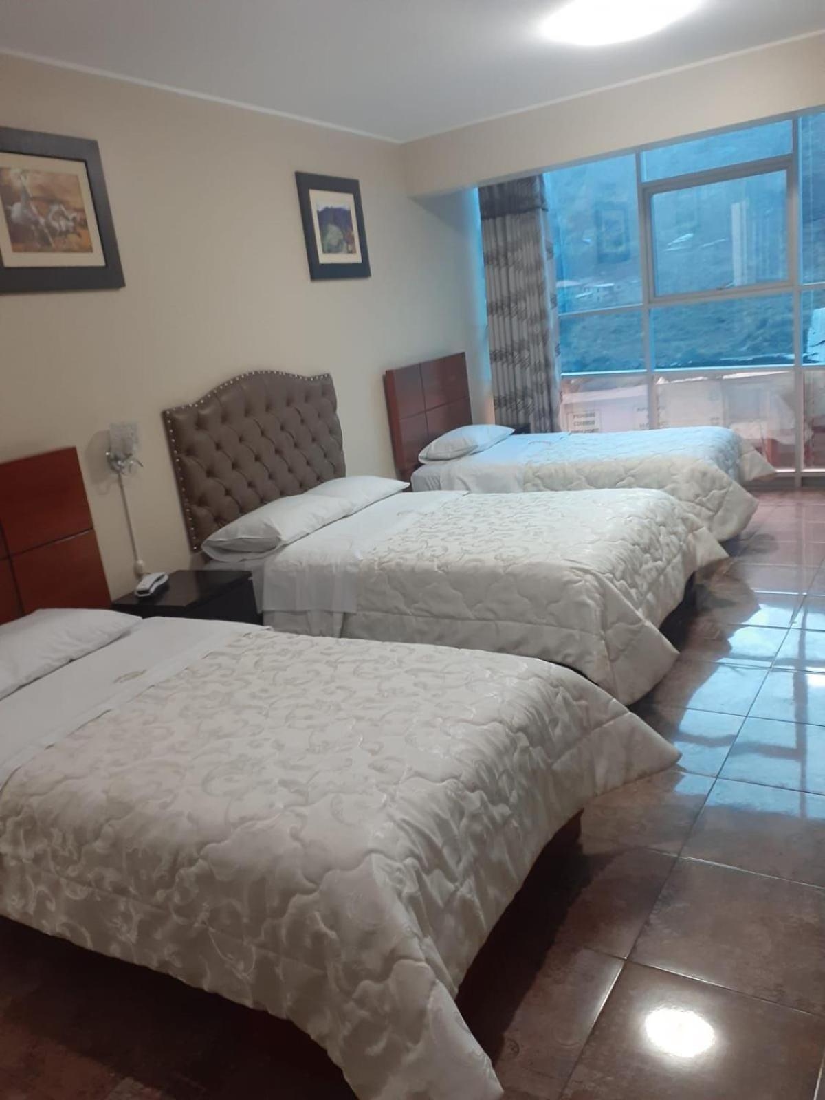 Hotel Real Palace Churin Esterno foto
