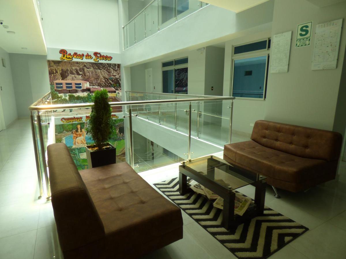 Hotel Real Palace Churin Esterno foto