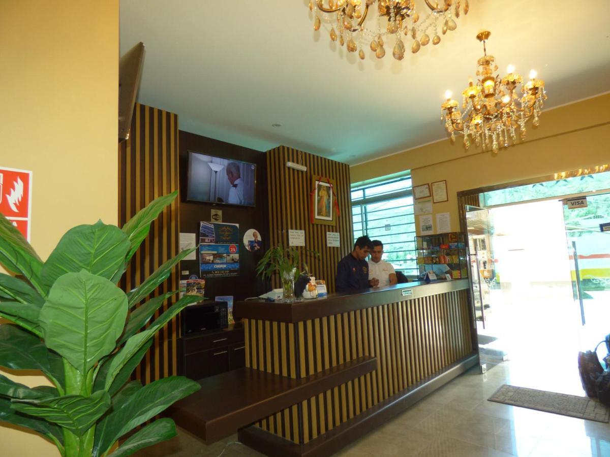 Hotel Real Palace Churin Esterno foto