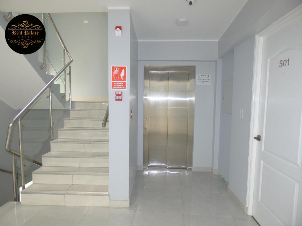Hotel Real Palace Churin Esterno foto
