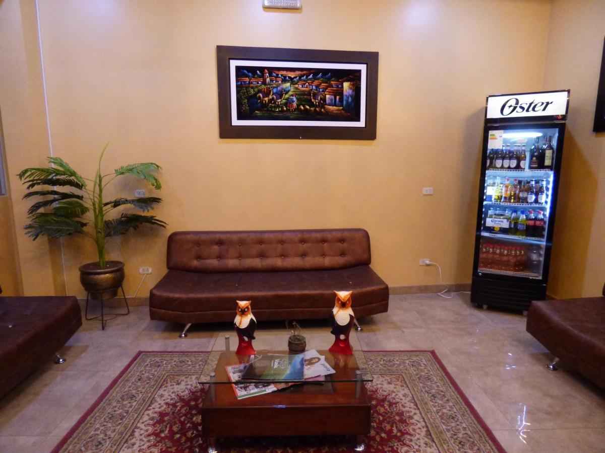 Hotel Real Palace Churin Esterno foto