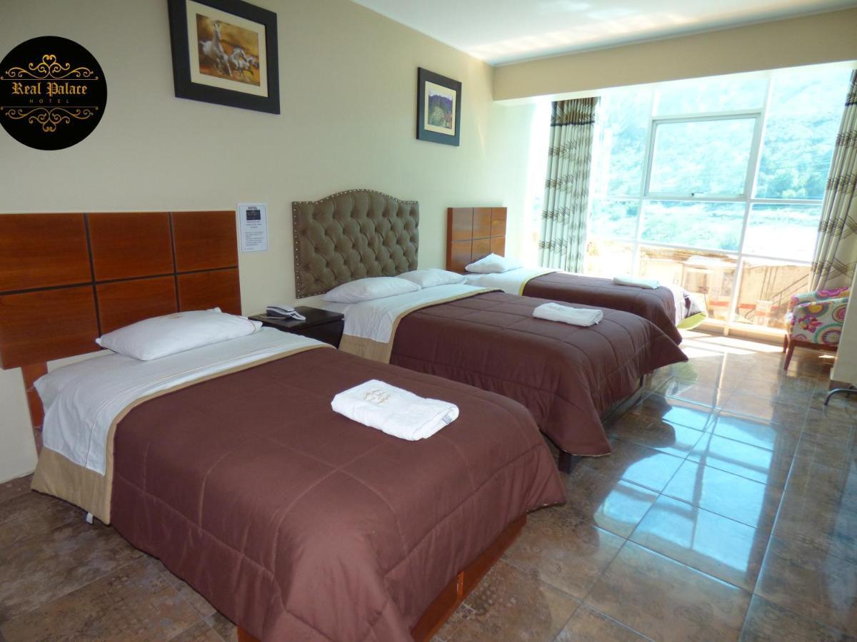 Hotel Real Palace Churin Esterno foto